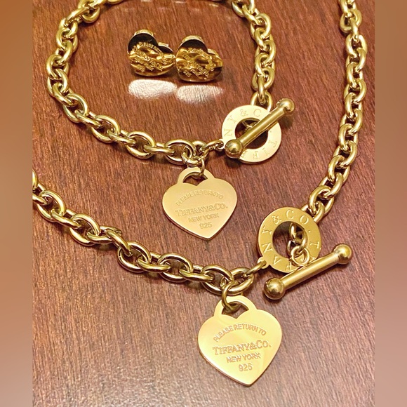 New Gold-Plated Stainless Steel Necklace Bracelet Earrings Set with Heart Design - Picture 2 of 16